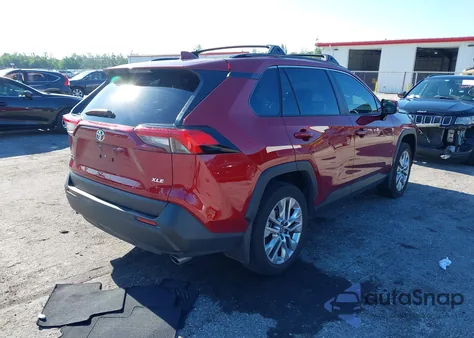 2025 Toyota Rav4 Xle Premium z USA, uszkodzony, nr VIN 2T3C1RFV4SW376782